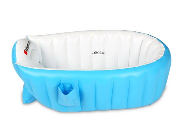 Inflatable bath for babies