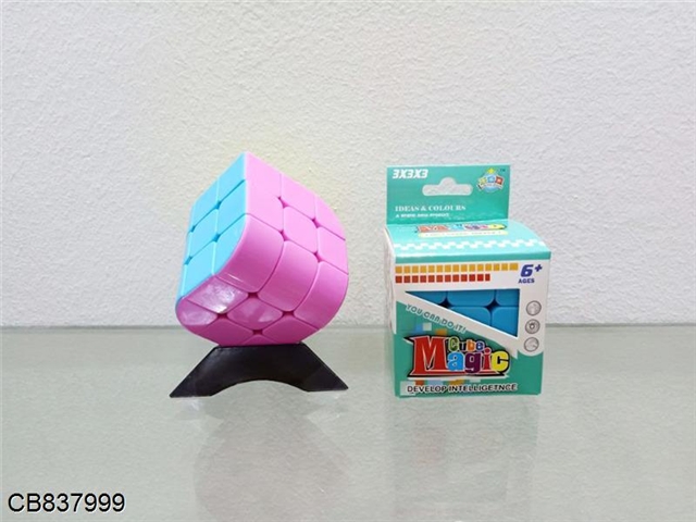 Trihedral candy cube