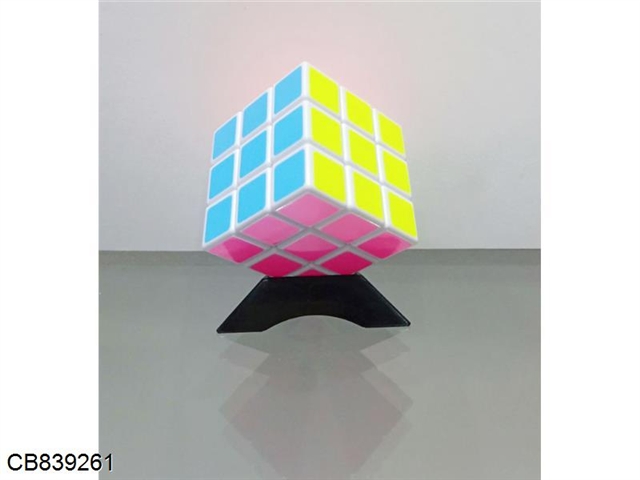 Third order fluorescence cube
